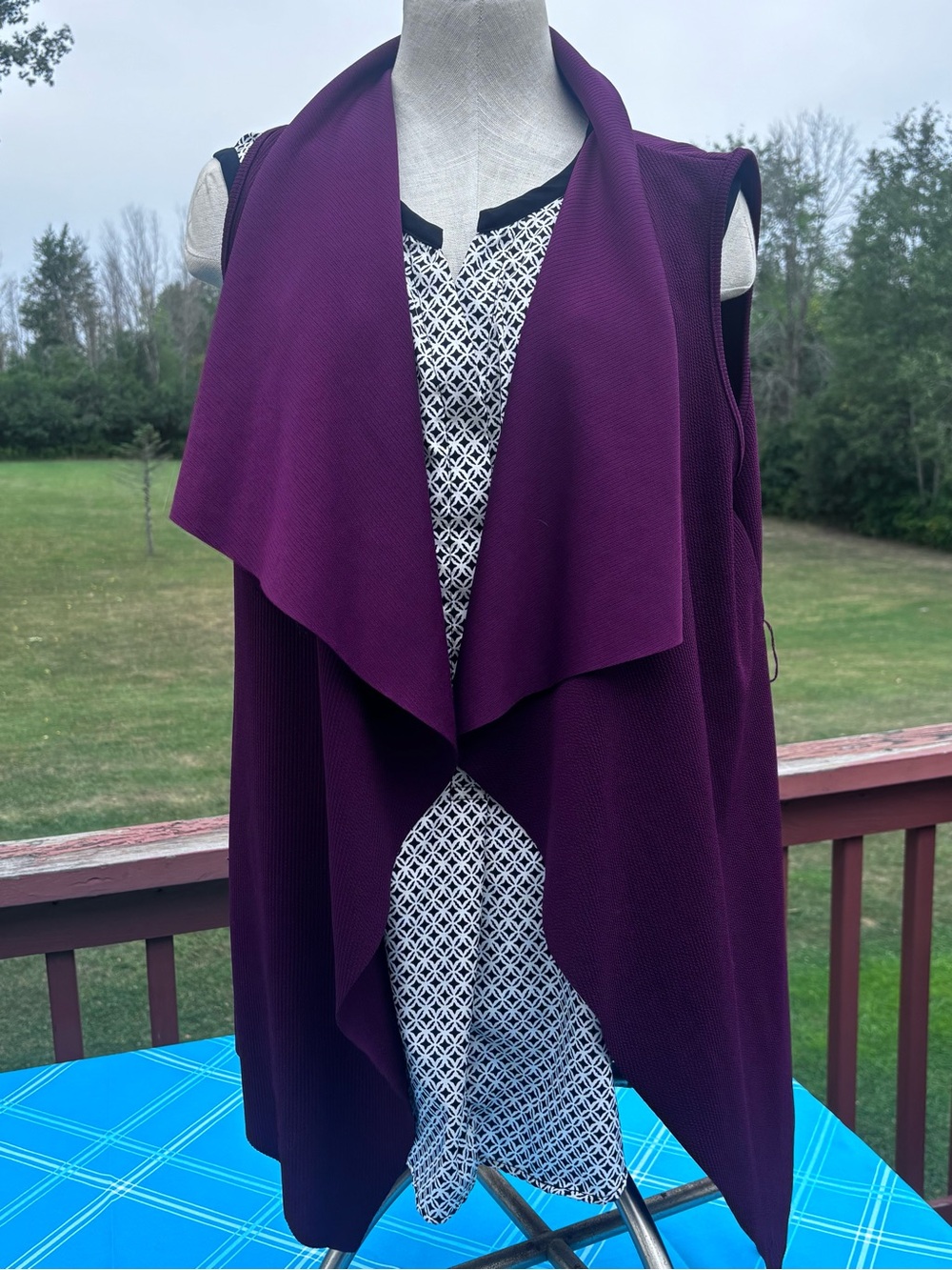 SHEIN Deep Purple Sleeveless Open-Front Draped Vest * BlK & Wht shirt not includ